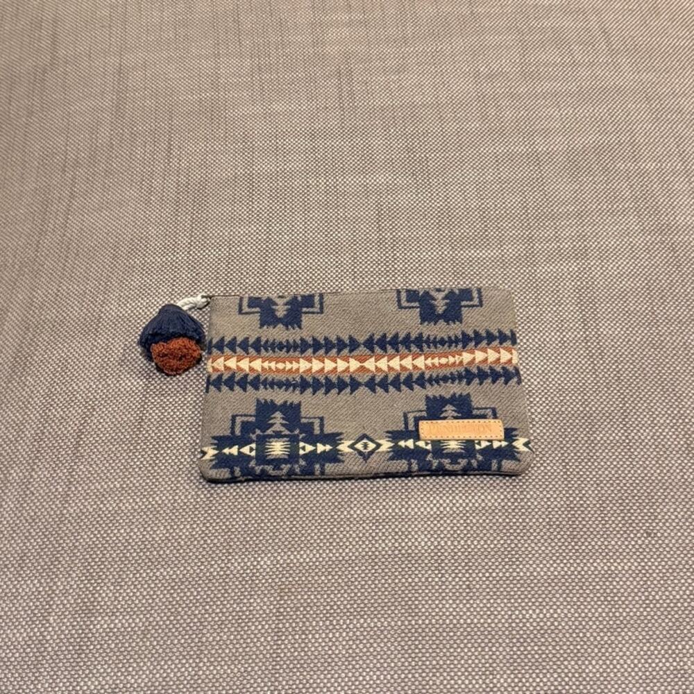 Pendleton Mid Zip Pouch - Picture 3 of 6